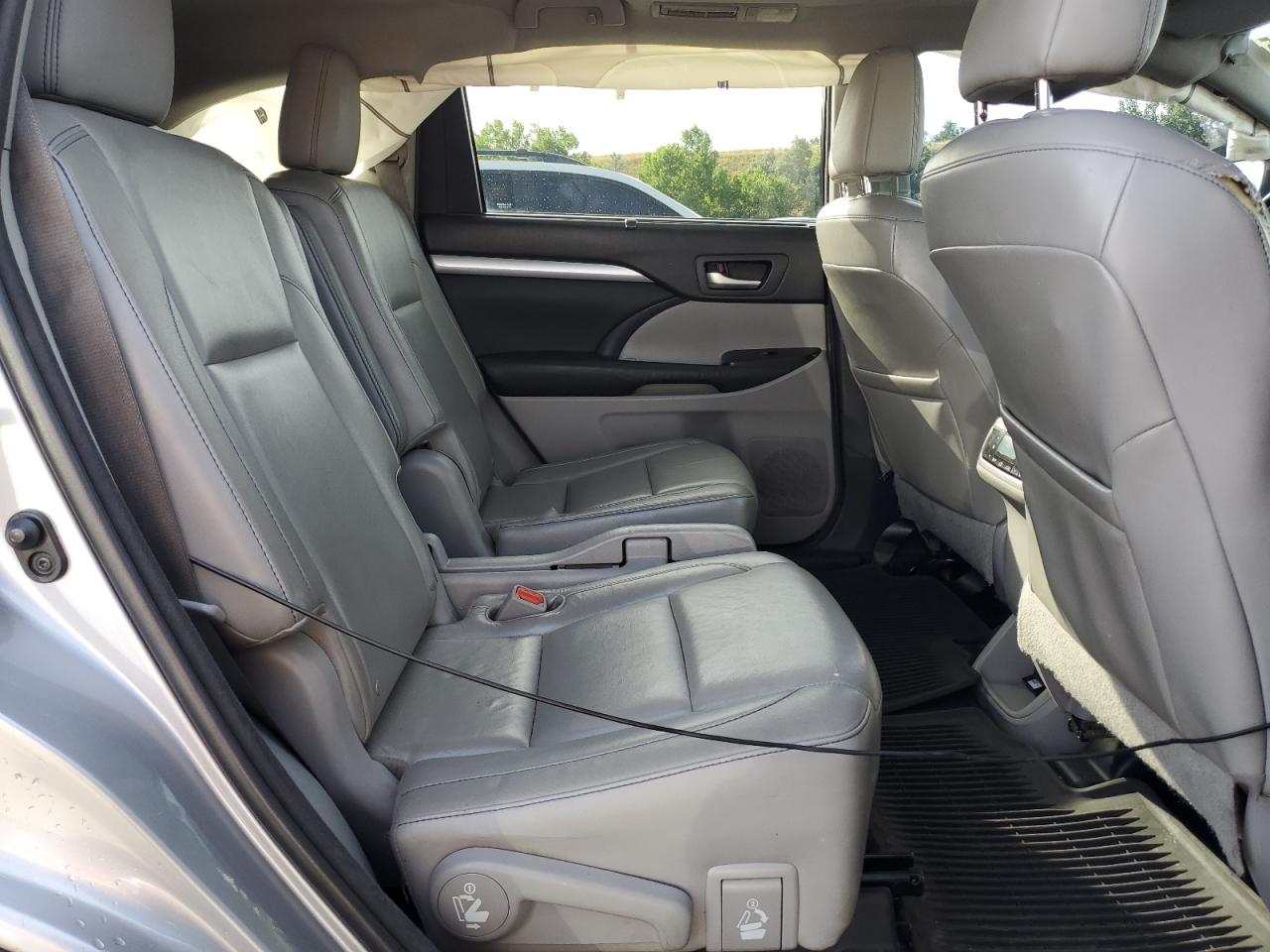 2015 Toyota Highlander Xle VIN: 5TDJKRFH5FS146626 Lot: 65933535