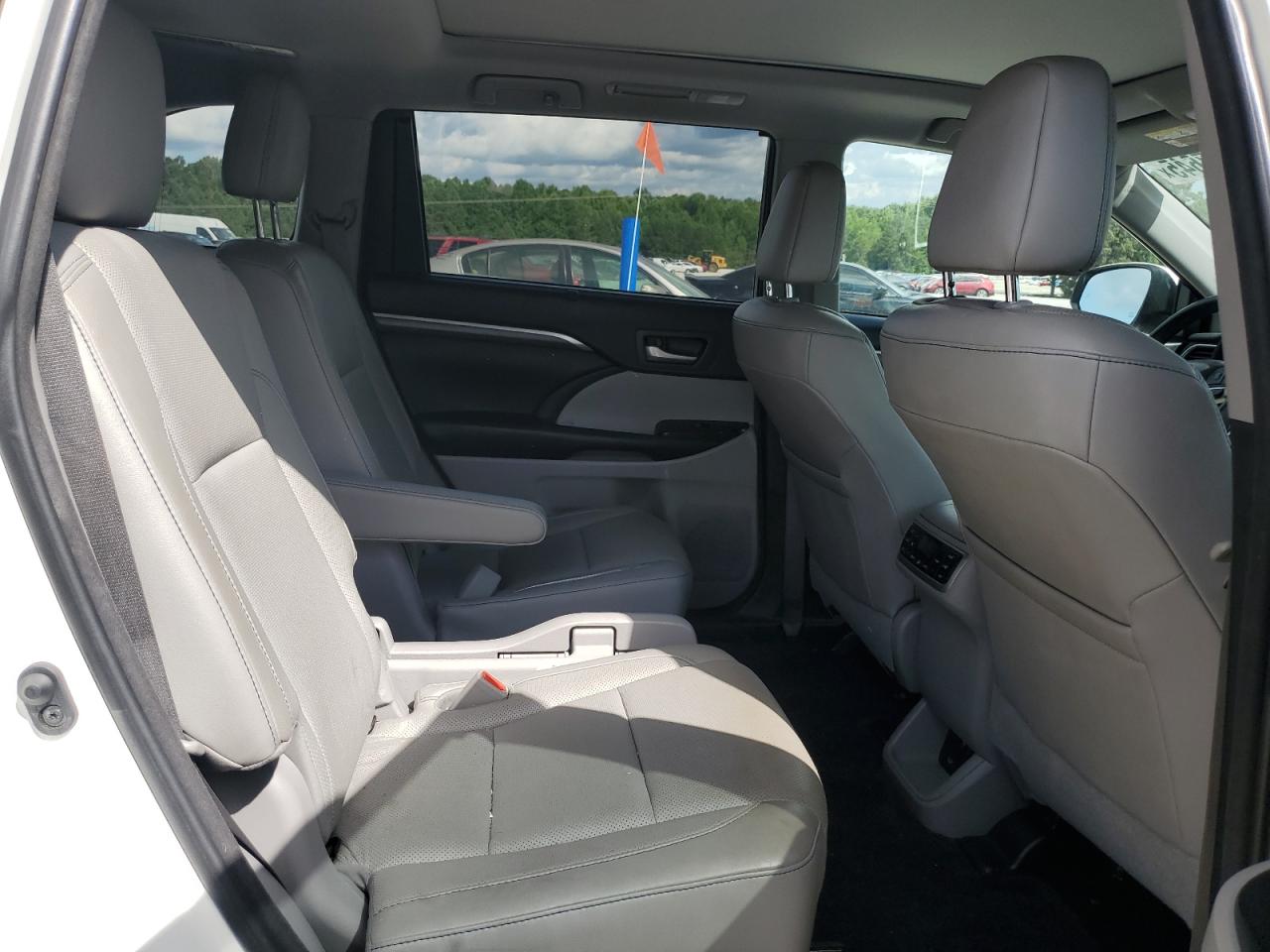 2018 Toyota Highlander Limited VIN: 5TDDZRFH2JS905752 Lot: 65187645