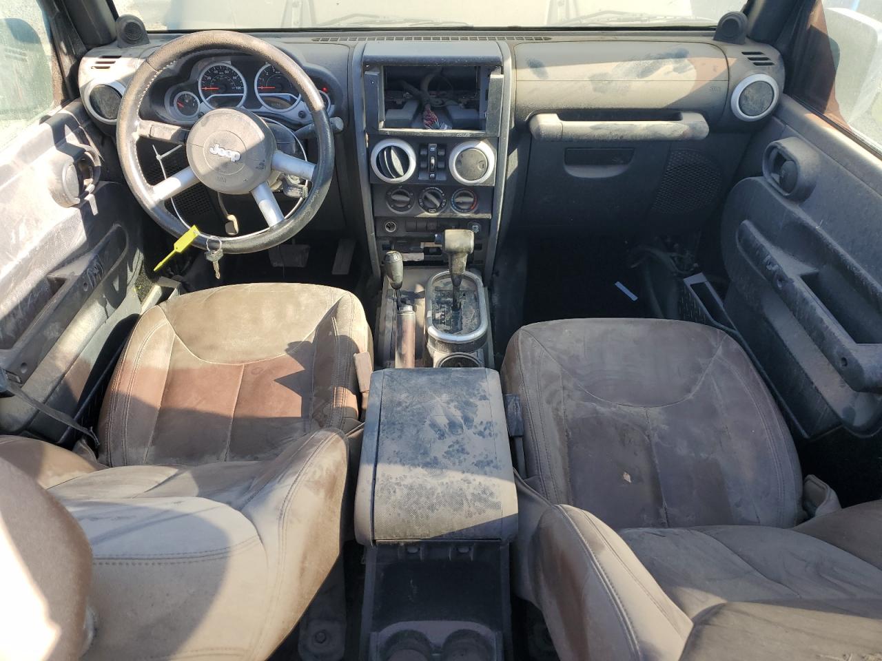1j8ga59148l601760 1J8GA59148L601760 2008 Jeep Wrangler Unlimited Sahara