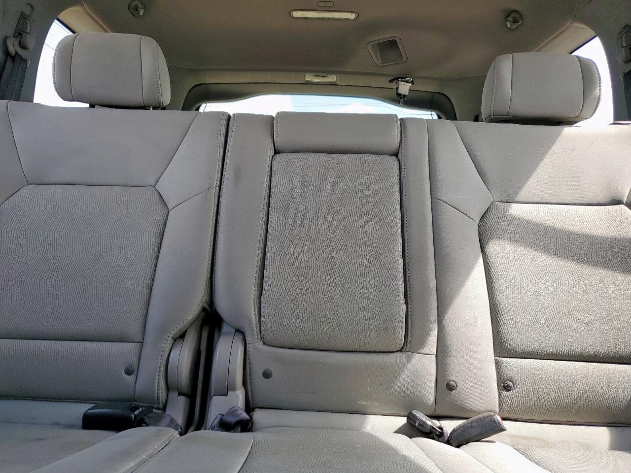 2011 Honda Pilot Lx VIN: 5FNYF3H28BB024236 Lot: 64621915