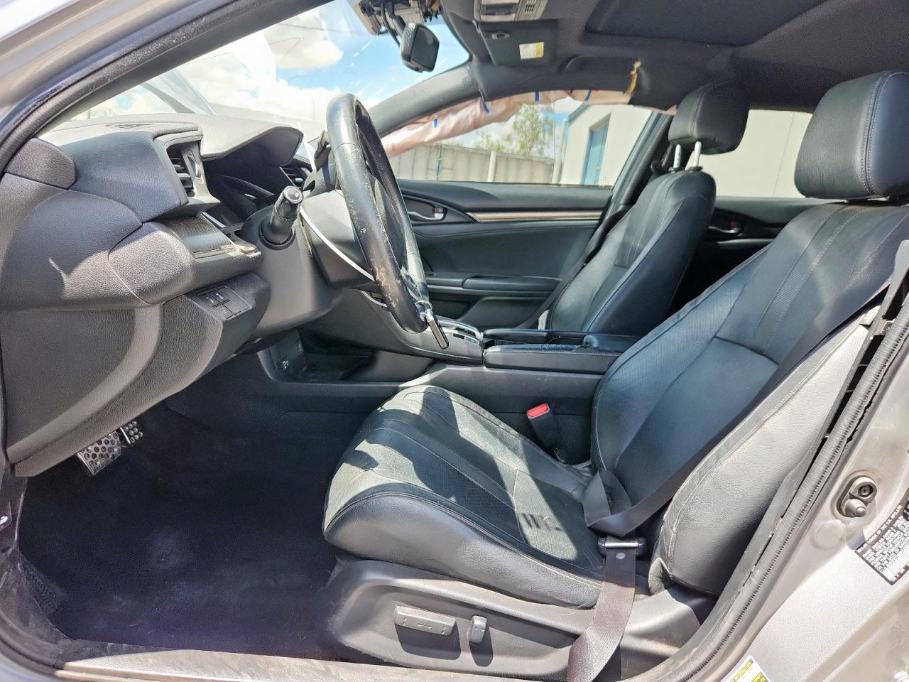 2017 Honda Civic Sport Touring VIN: SHHFK7H99HU232107 Lot: 63331115