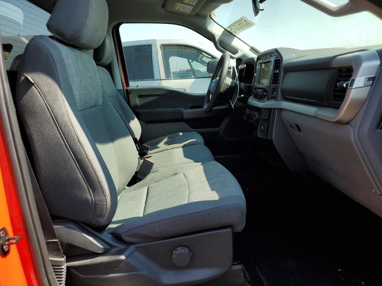 2022 Ford F150 VIN: 1FTMF1CB6NKD02696 Lot: 63863375