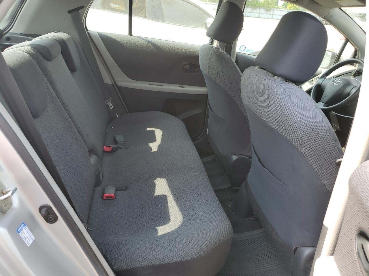 2010 Toyota Yaris VIN: JTDKT4K30A5321930 Lot: 63844015