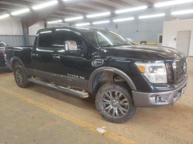  NISSAN TITAN 2017 Black