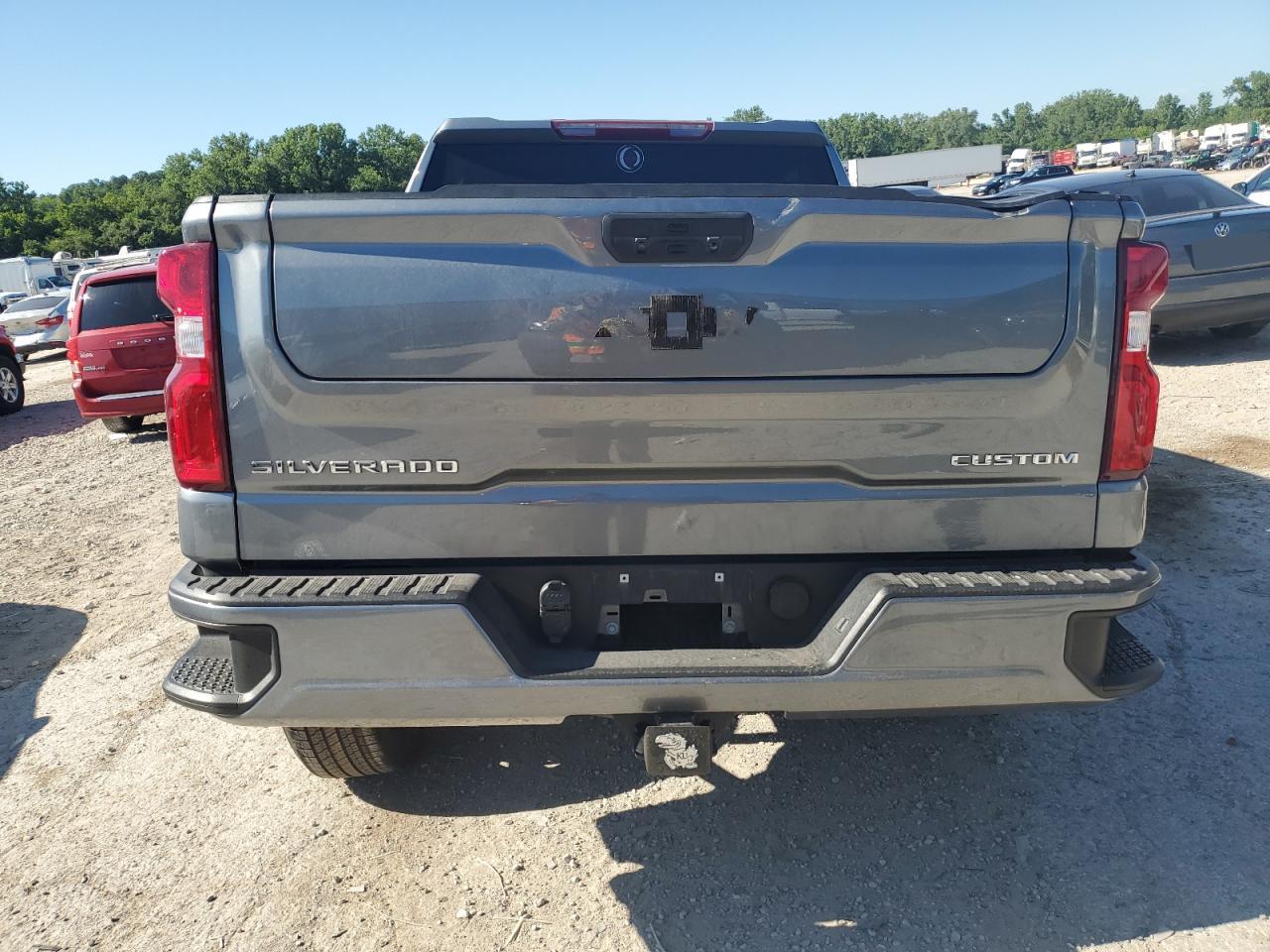 2021 Chevrolet Silverado K1500 Custom VIN: 3GCPYBEK1MG329692 Lot: 64009655