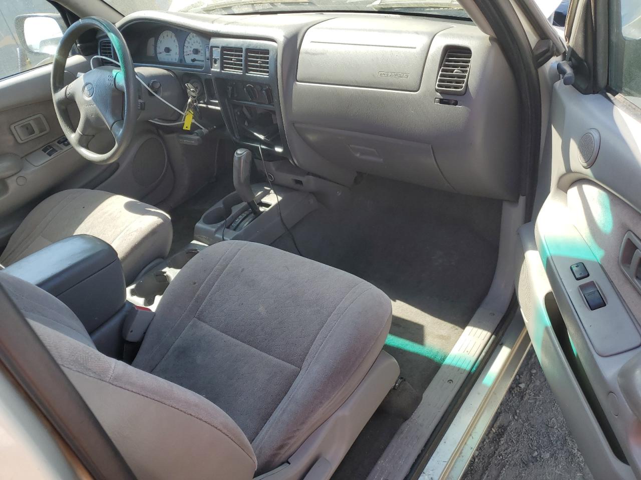 2002 Toyota Tacoma Xtracab VIN: 5TEVL52N12Z047270 Lot: 64453725