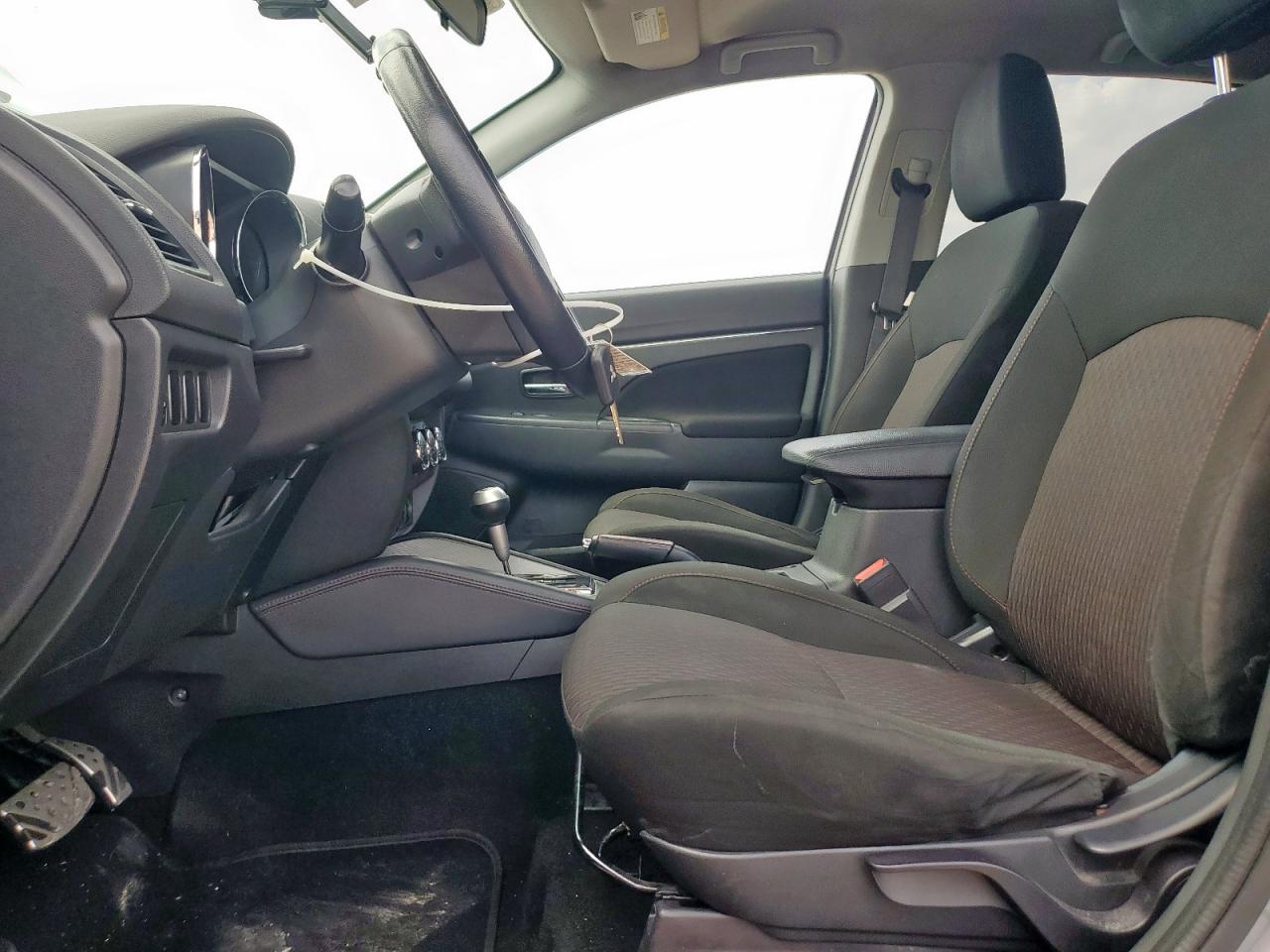 2018 Mitsubishi Outlander Sport Es VIN: JA4AP3AUXJU015242 Lot: 64465645