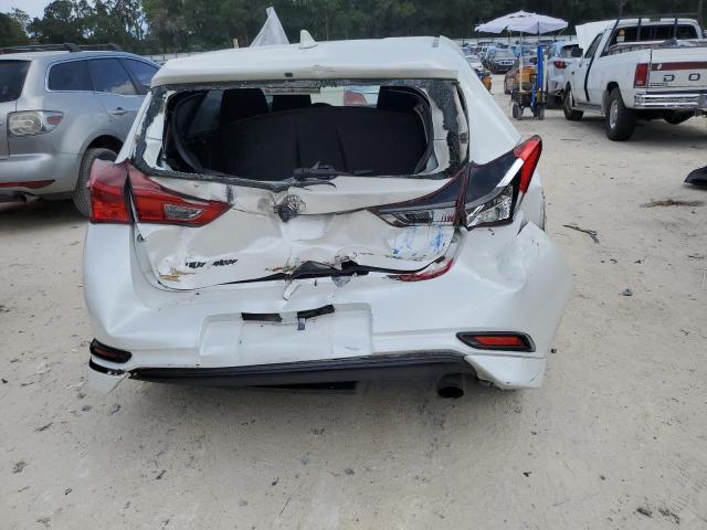  TOYOTA COROLLA 2017 Biały