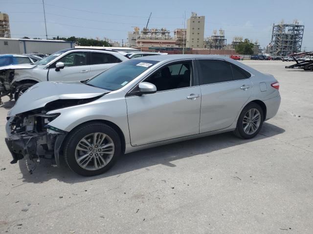  TOYOTA CAMRY 2015 Srebrny