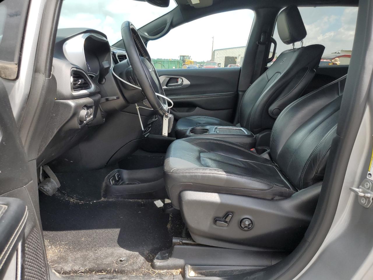 2020 Chrysler Pacifica Touring L Plus VIN: 2C4RC1EG1LR257642 Lot: 63599645