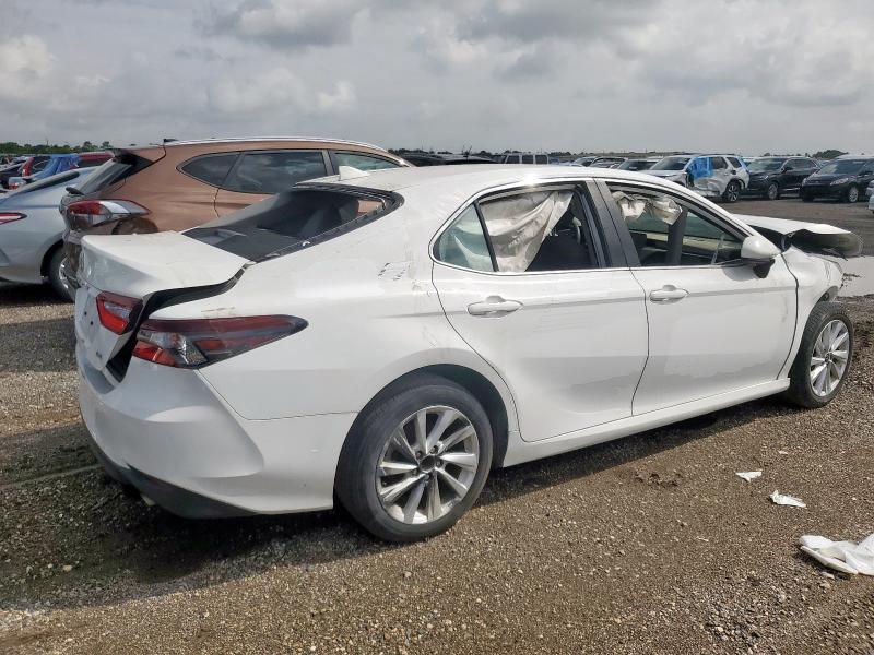  TOYOTA CAMRY 2022 Белый