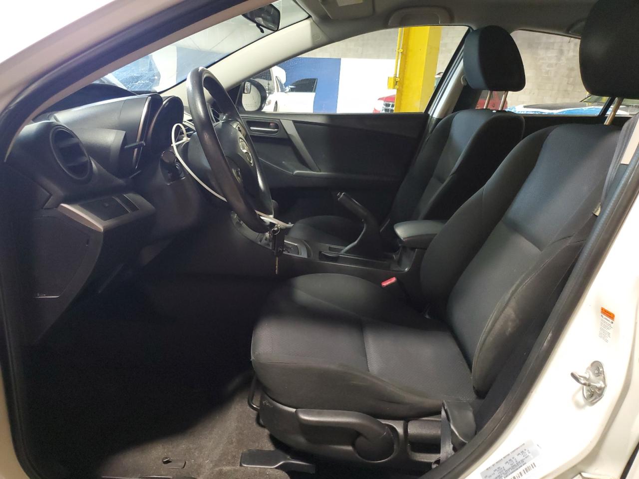 2011 Mazda 3 I VIN: JM1BL1VG3B1377950 Lot: 64473175