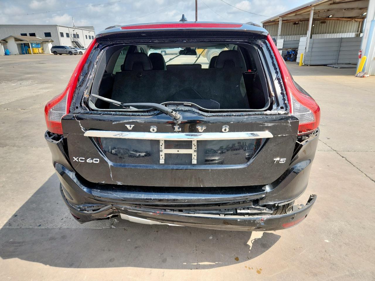 2015 Volvo Xc60 T5 Premier VIN: YV426MDB2F2604329 Lot: 64512055