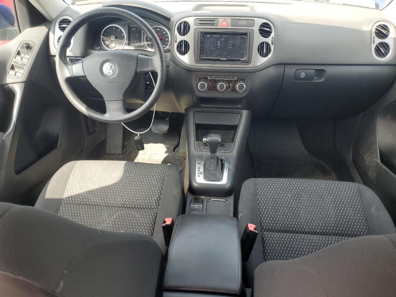 2010 Volkswagen Tiguan Se VIN: WVGBV7AX6AW003493 Lot: 63306055