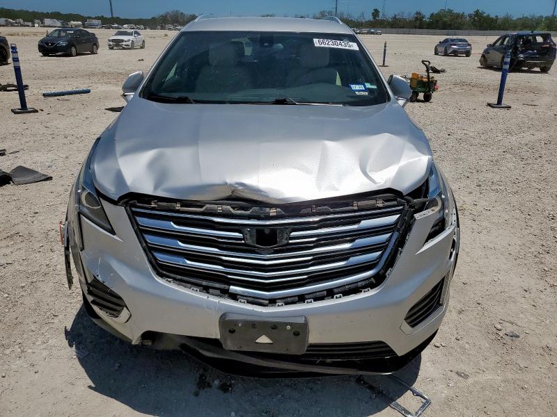  CADILLAC XT5 2017 Серебристый