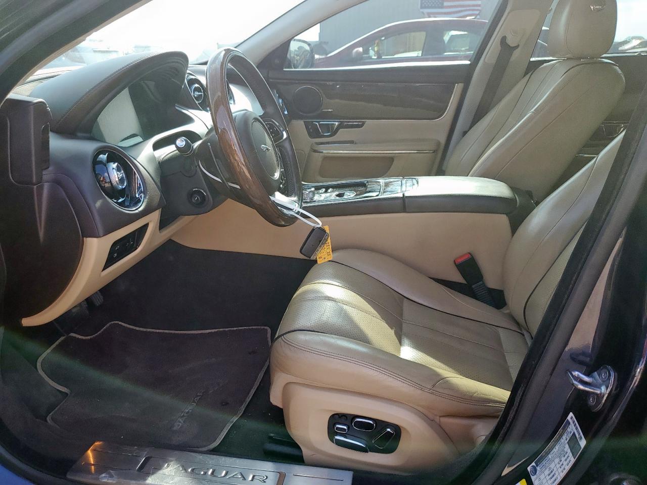 2015 Jaguar Xjl Portfolio VIN: SAJWA2GZ3F8V82999 Lot: 64081695