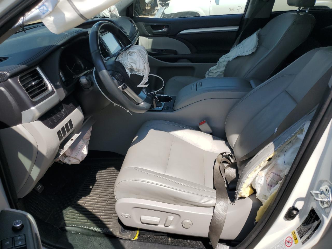 2016 Toyota Highlander Xle VIN: 5TDKKRFH8GS503982 Lot: 65049305