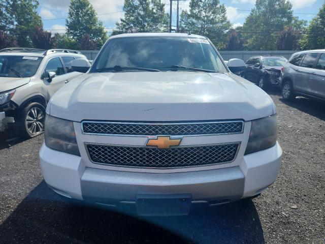 Parquets CHEVROLET TAHOE 2012 Biały