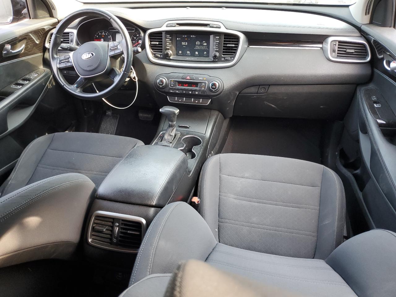 2019 Kia Sorento L VIN: 5XYPG4A39KG438149 Lot: 64864975