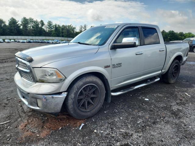 Pickups RAM 1500 2015 Srebrny