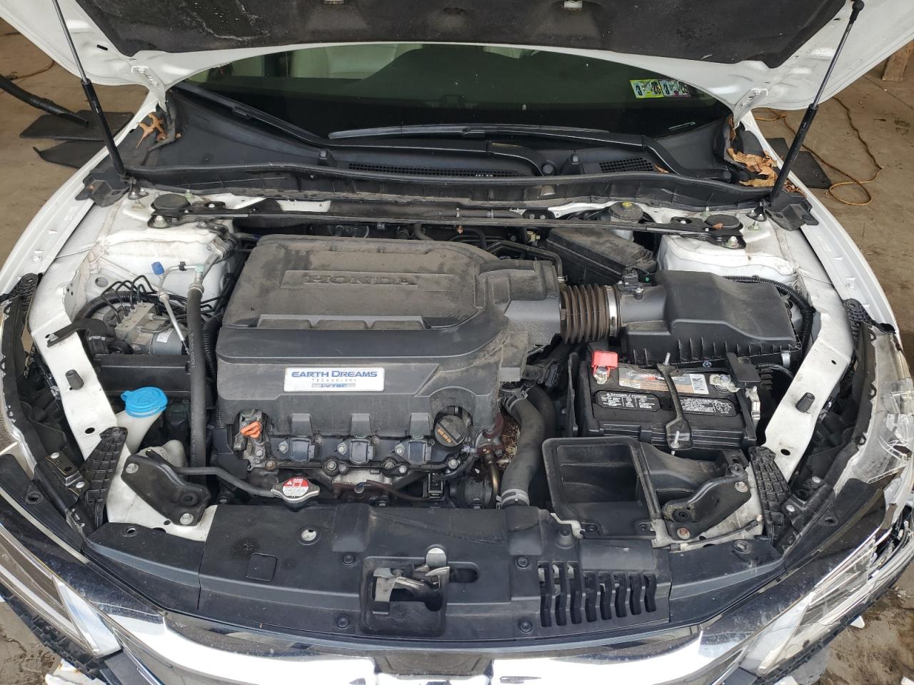 2016 Honda Accord Touring VIN: 1HGCR3F9XGA004976 Lot: 65390285