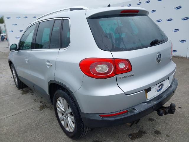 2010 VOLKSWAGEN TIGUAN SE