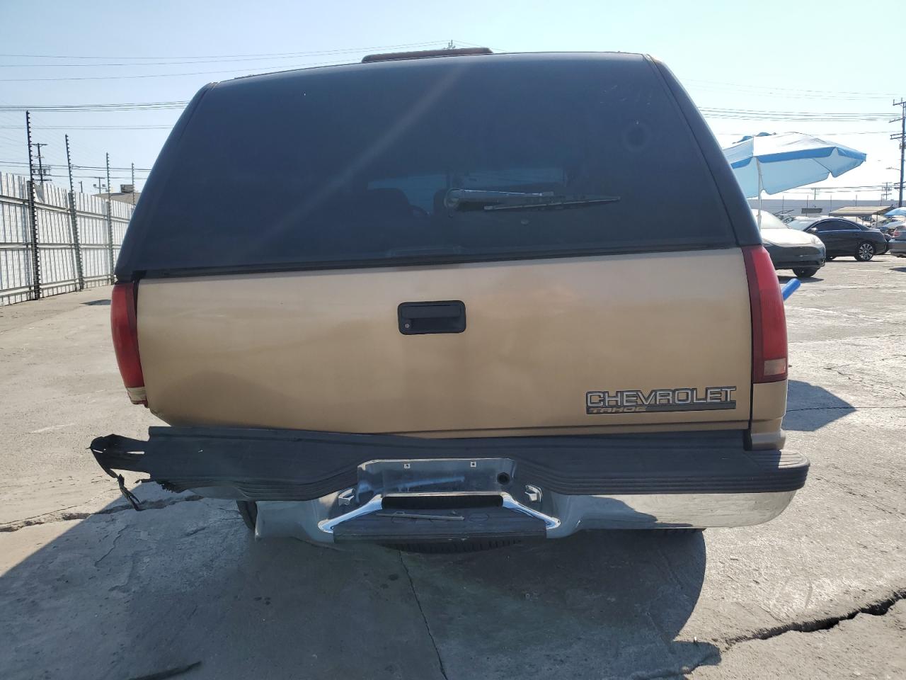 1999 Chevrolet Tahoe K1500 VIN: 1GNEK13R0XJ361210 Lot: 65560725