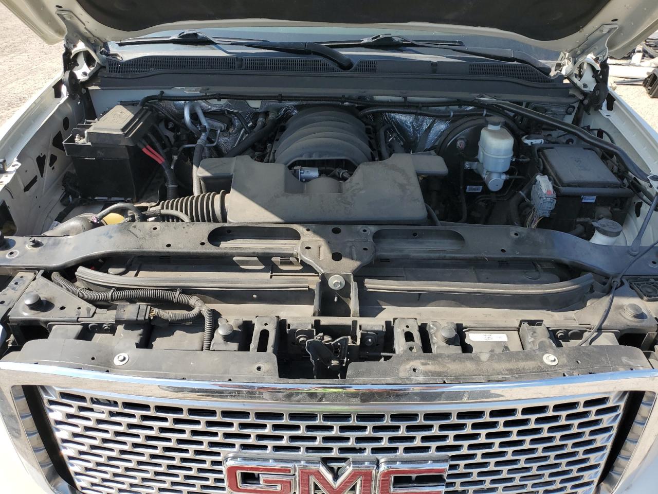 2015 GMC Yukon Denali VIN: 1GKS1CKJ9FR721133 Lot: 63393145