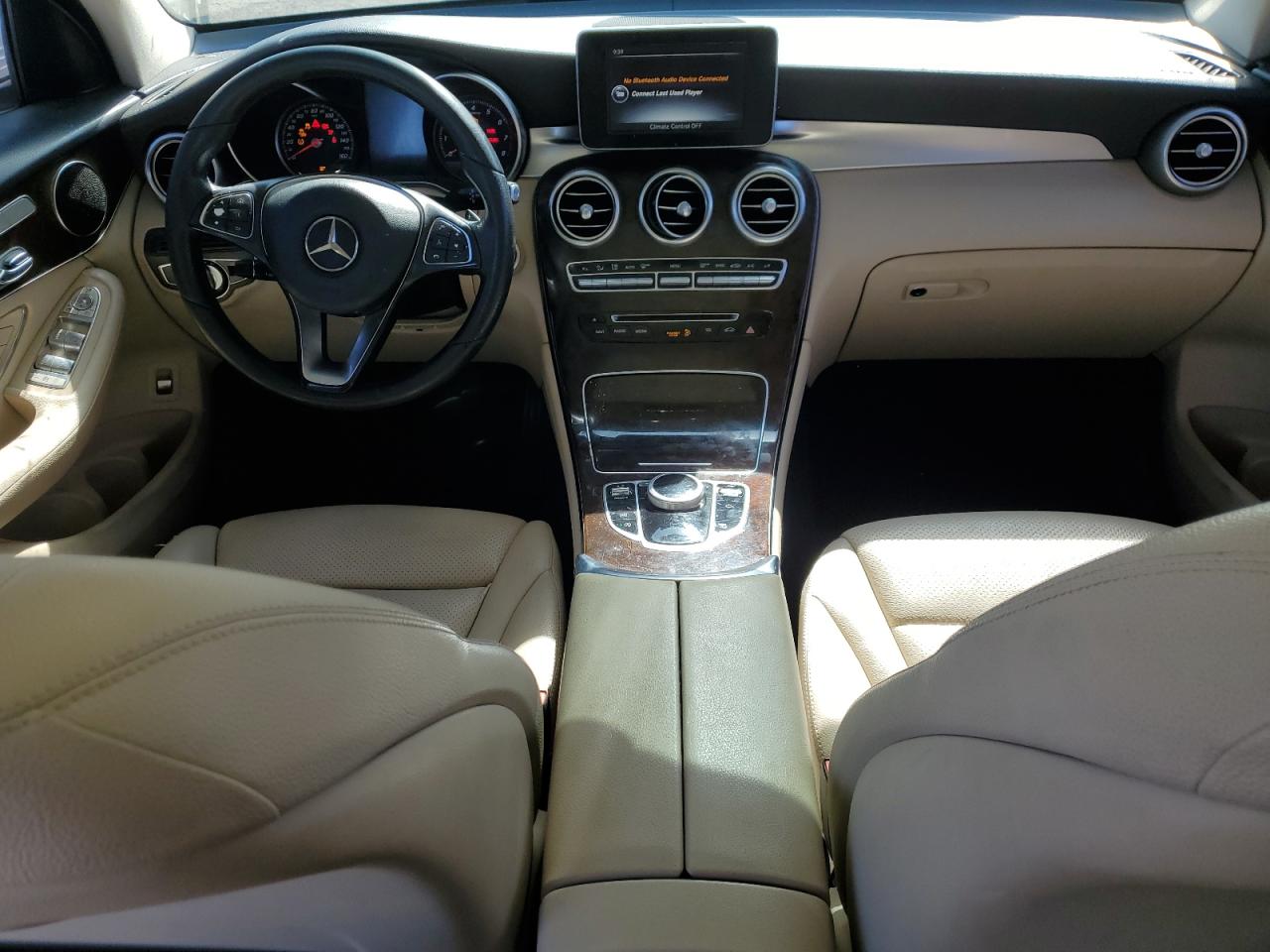 2017 Mercedes-Benz Glc 300 VIN: WDC0G4JB0HF178240 Lot: 62742215