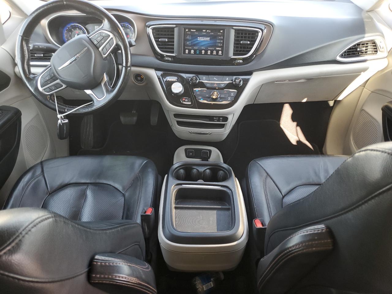 2019 Chrysler Pacifica Touring L VIN: 2C4RC1BG0KR680697 Lot: 64849395