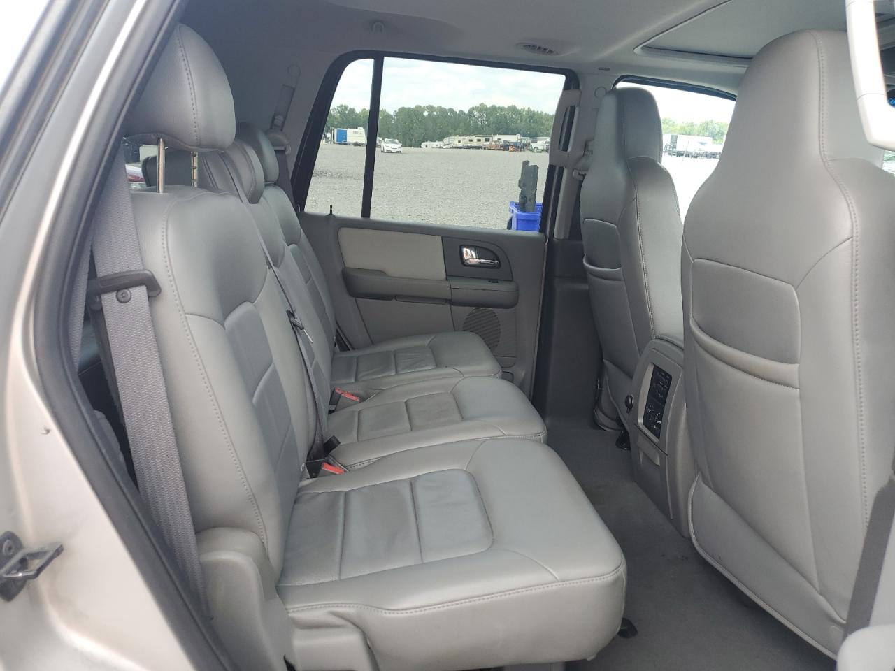 1FMFU15505LA68034 2005 Ford Expedition Xlt