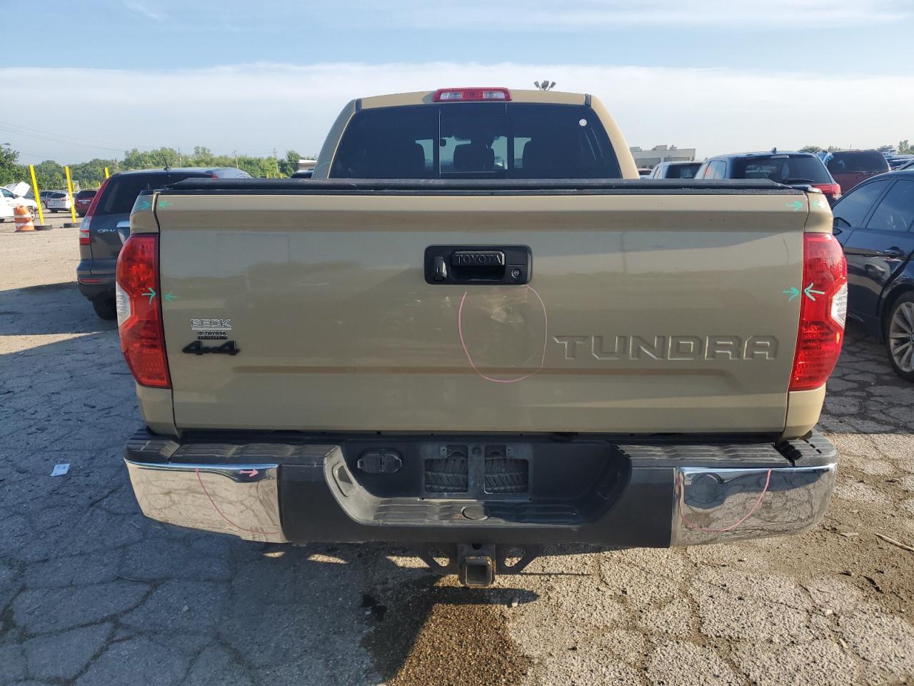 2018 Toyota Tundra Double Cab Sr VIN: 5TFUW5F15JX720335 Lot: 65957535