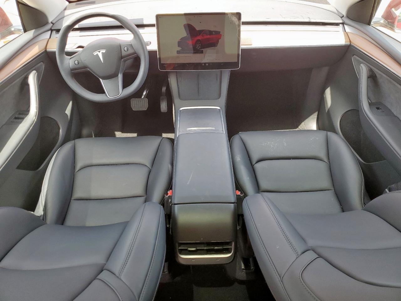 2024 Tesla Model Y VIN: 7SAYGAEE8RF011466 Lot: 63335145