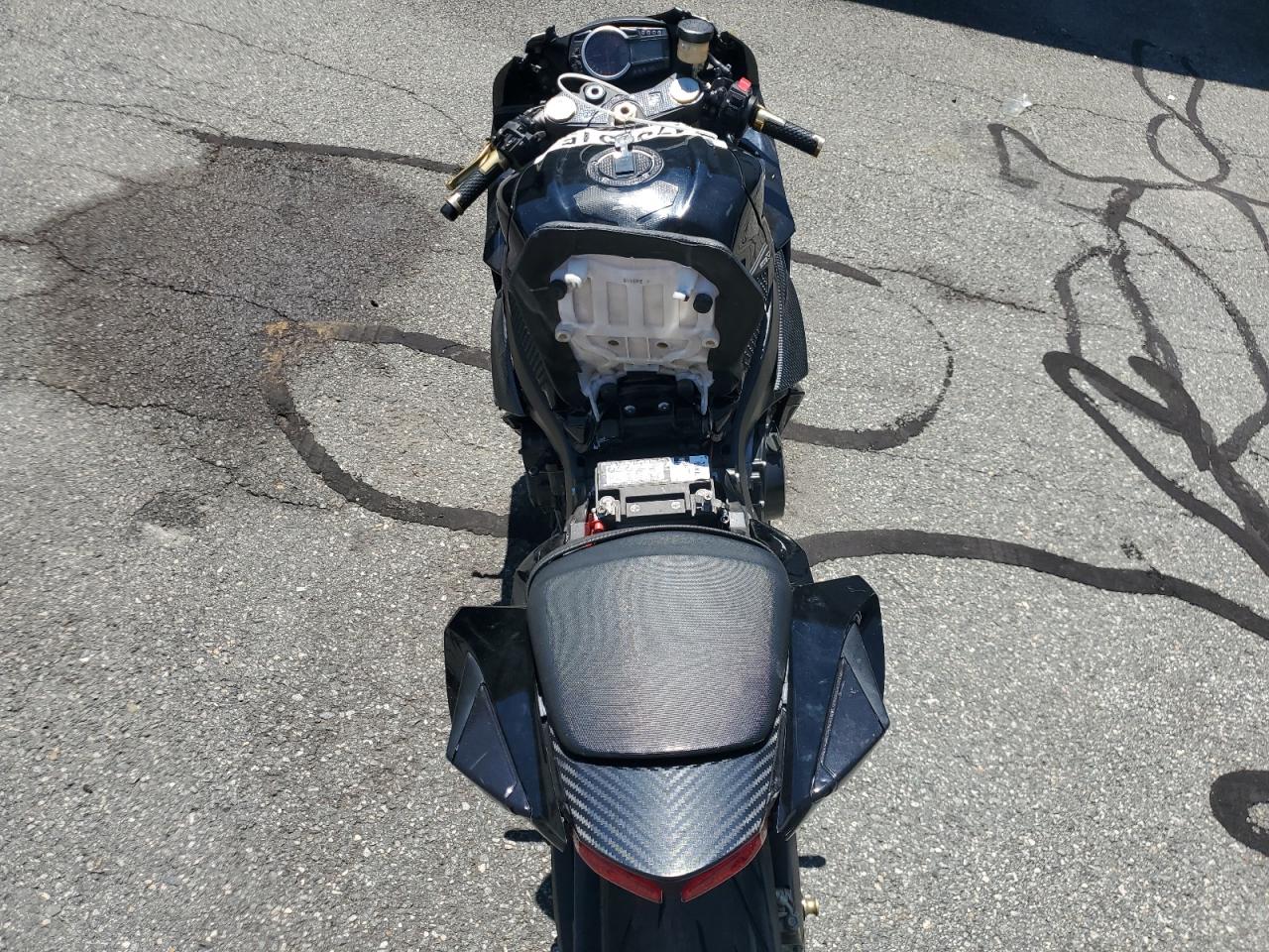 js1gr7ma3b2103625 JS1GR7MA3B2103625 2011 Suzuki Gsx750