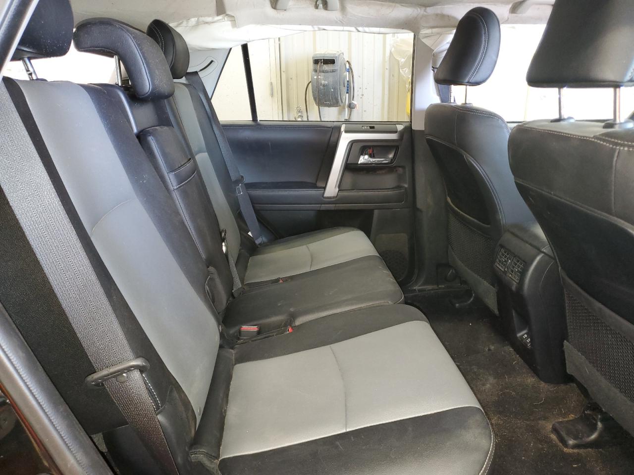 2022 Toyota 4Runner Sr5/Sr5 Premium VIN: JTENU5JR2N6042769 Lot: 64403505