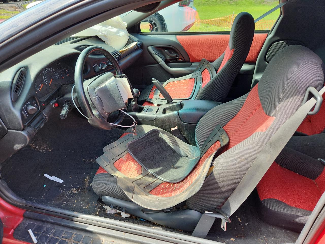 1994 Chevrolet Camaro Z28 VIN: 2G1FP22P3R2173110 Lot: 65065815