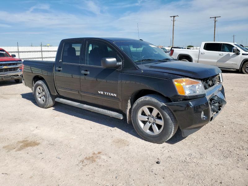  NISSAN TITAN 2014 Czarny