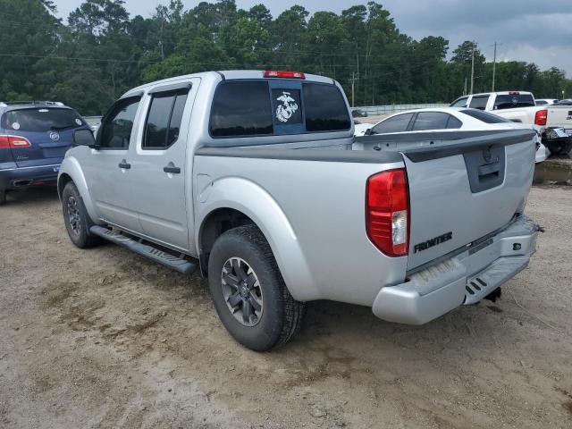 Pickups NISSAN FRONTIER 2016 Srebrny