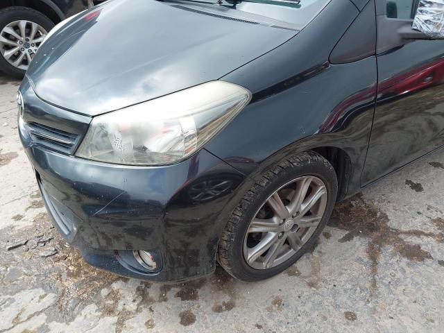 2011 TOYOTA YARIS SR V