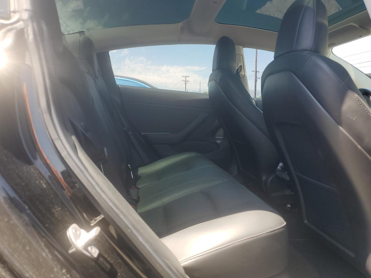 2018 Tesla Model 3 VIN: 5YJ3E1EA7JF172809 Lot: 63110415