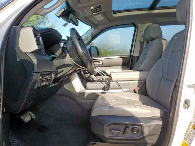  TOYOTA TUNDRA 2024 Белы