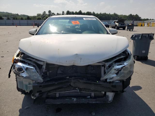  TOYOTA CAMRY 2013 Biały