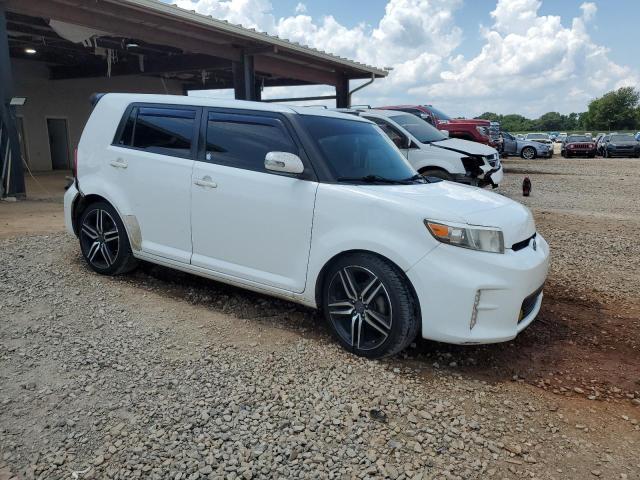  TOYOTA SCION 2015 Biały