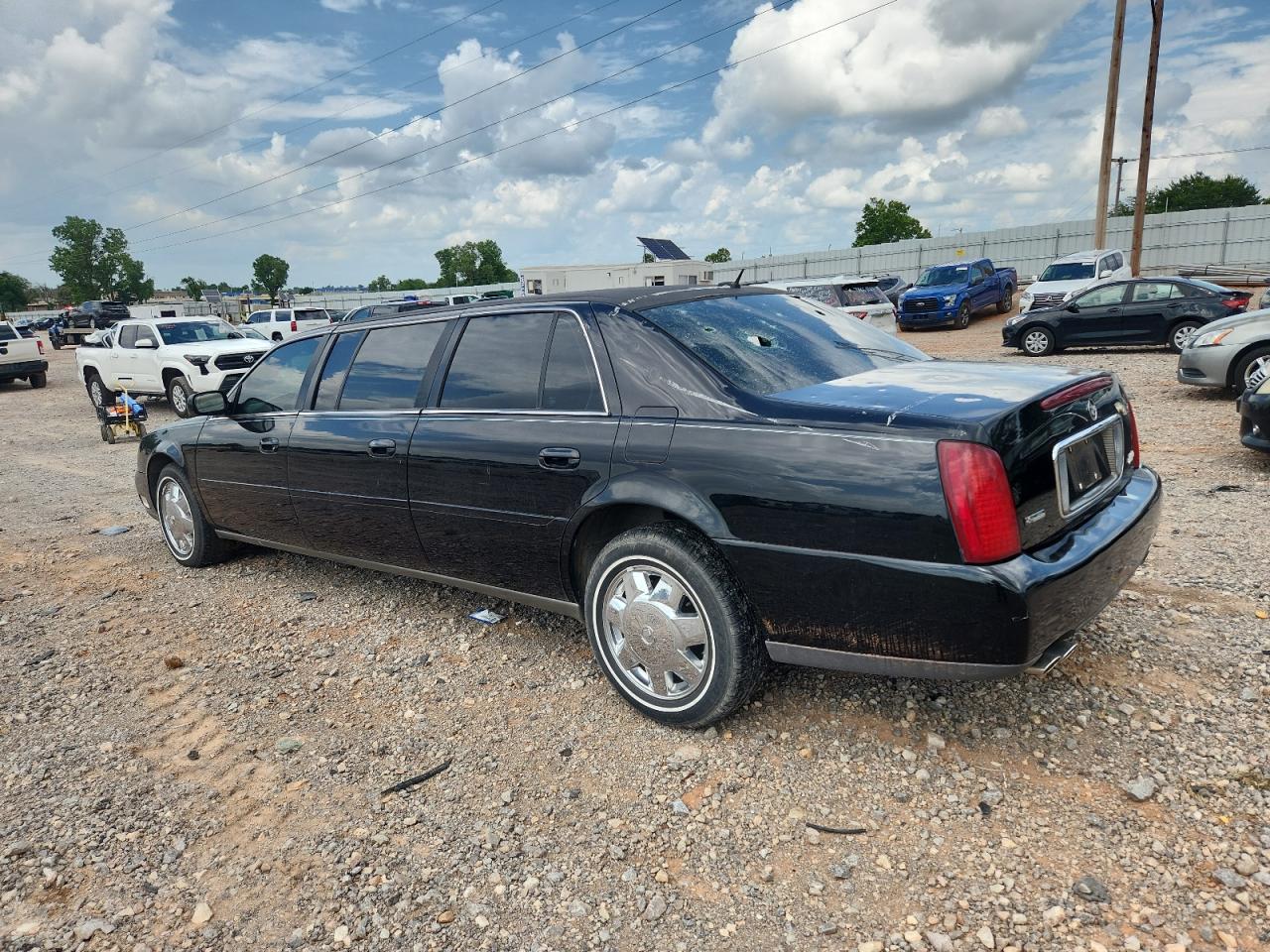 2005 Cadillac Professional Chassis black null gas 1GEEH90Y45U550169 photo #3