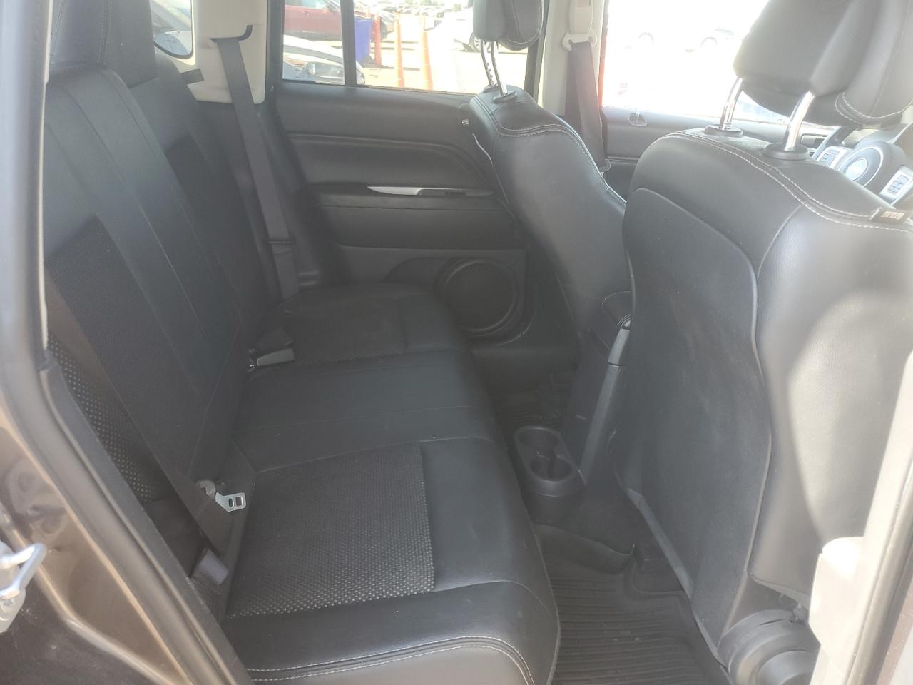 2016 Jeep Compass Latitude VIN: 1C4NJDEB2GD757683 Lot: 62640895