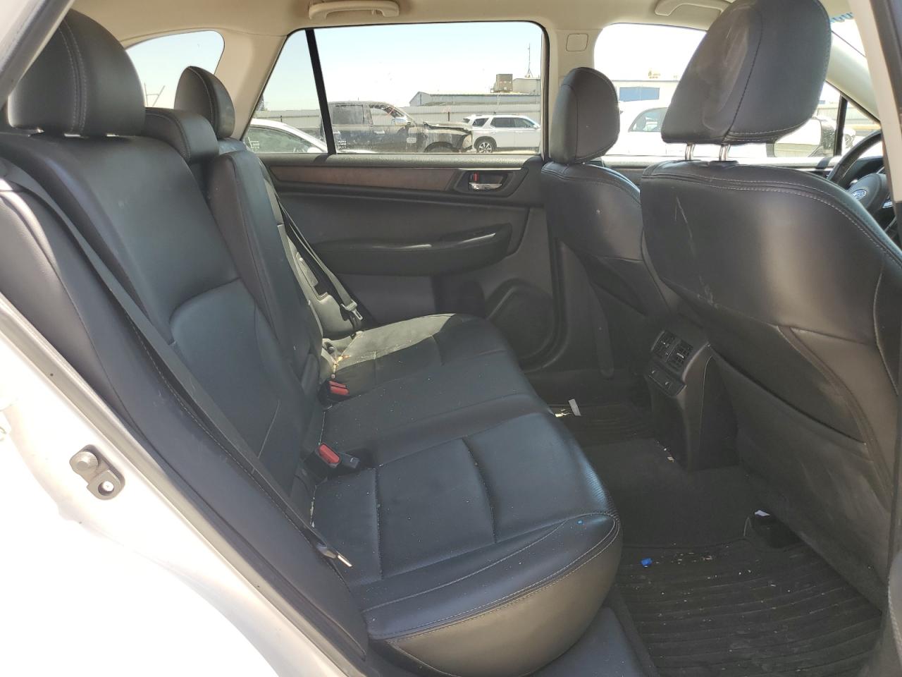 2015 Subaru Outback 2.5I Limited VIN: 4S4BSANC3F3295044 Lot: 63840685
