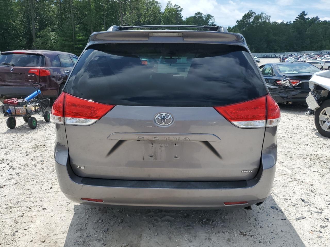 2013 Toyota Sienna Le VIN: 5TDJK3DC7DS056511 Lot: 64001975