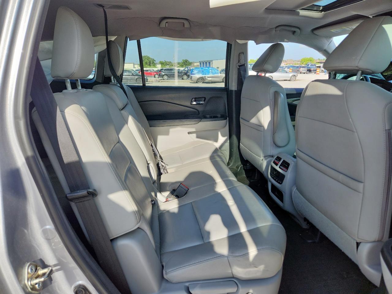 2016 Honda Pilot Exl VIN: 5FNYF5H58GB027120 Lot: 64090975