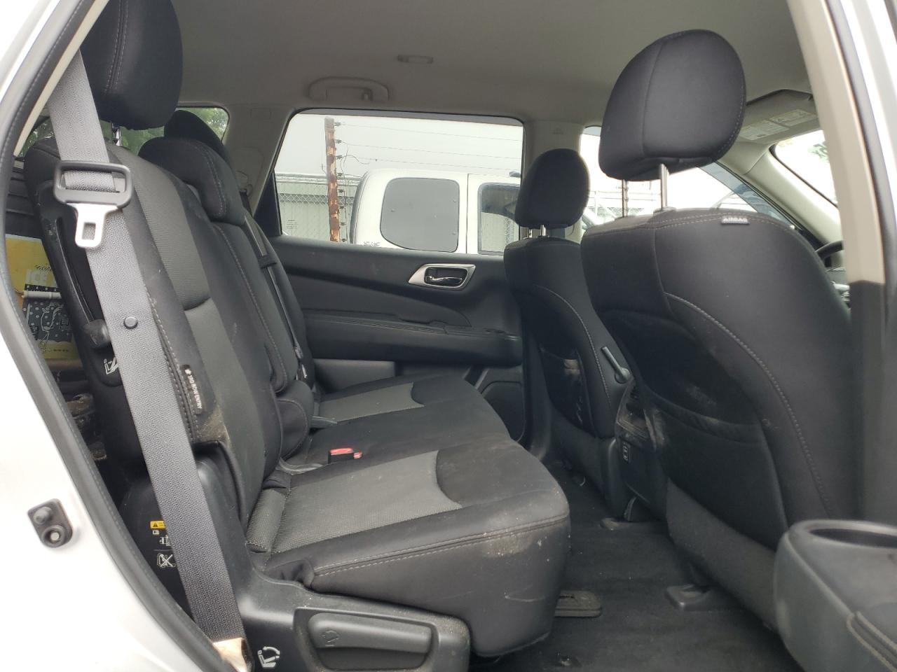 2018 Nissan Pathfinder S VIN: 5N1DR2MM3JC629361 Lot: 63489425