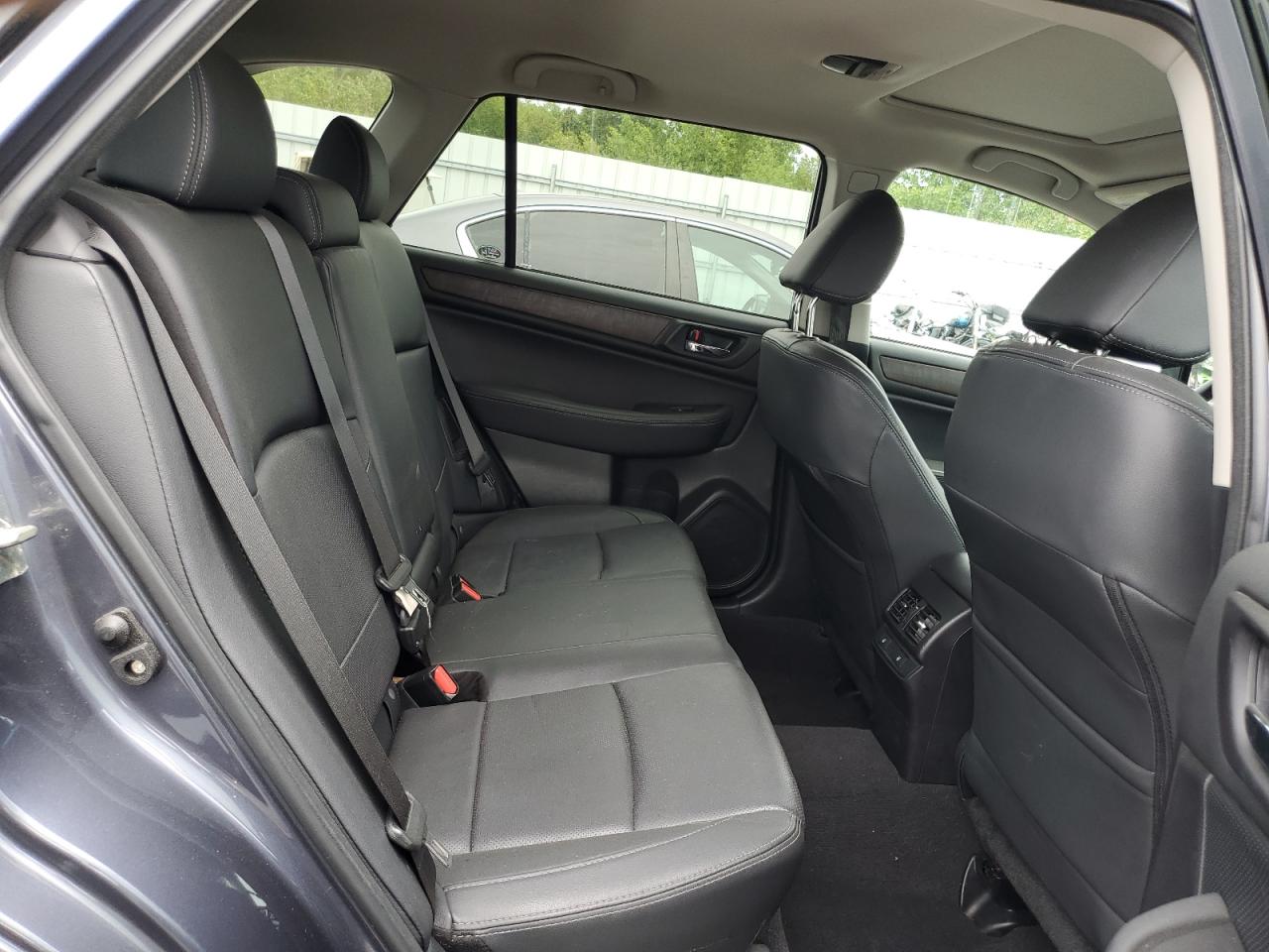 2017 Subaru Outback 3.6R Limited VIN: 4S4BSENC7H3215173 Lot: 65191755